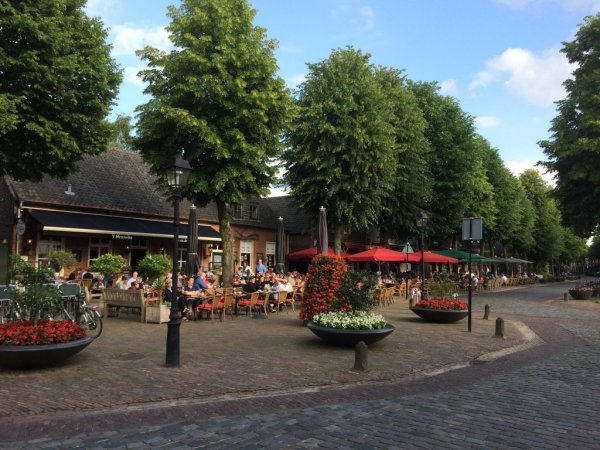 Das Zentrum von Eersel, mit viele Terrassen und guten Restaurants